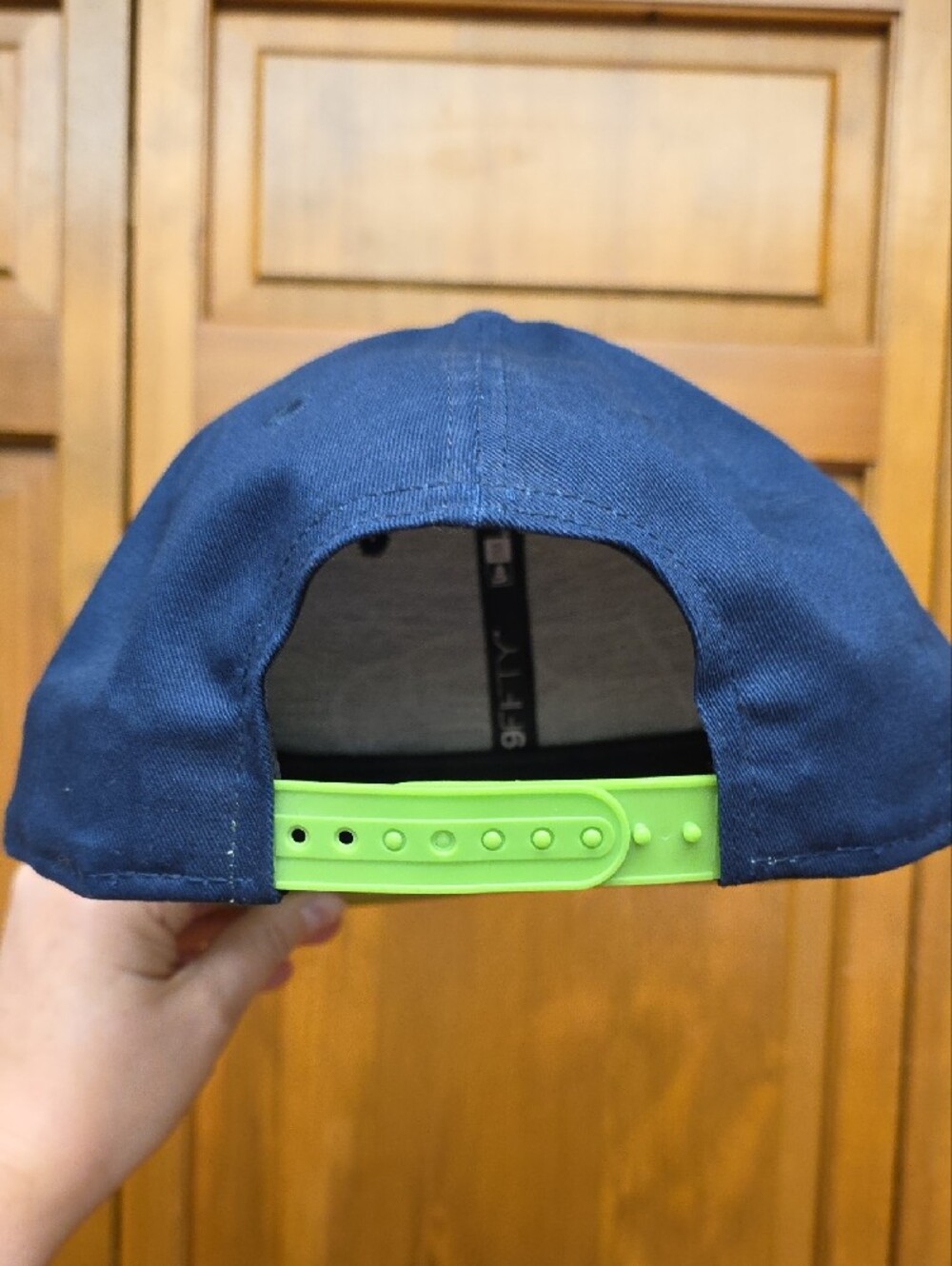 New Era Seattle Seahawks NFL Women’s 9FIFTY Snapback Hat Navy Blue - Picture 4 of 10